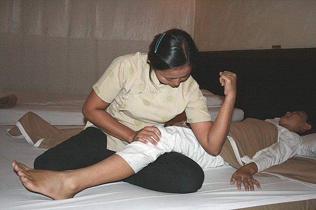 ホテルや空港までの送迎もバッチリ！世界でも有名なタイ、インド、中国、指圧、整体、ジャワ、バリ式マッサージのテクニックをミックスさせた日本人好みにあわせた新感覚な、”痛・気持ちいい”マッサージ。