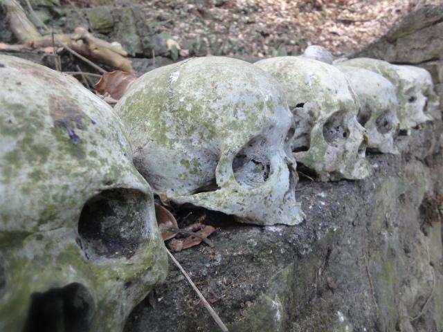 バリでも珍しい風葬を行うキンタマーニの対岸にあるバリ・アガの村。