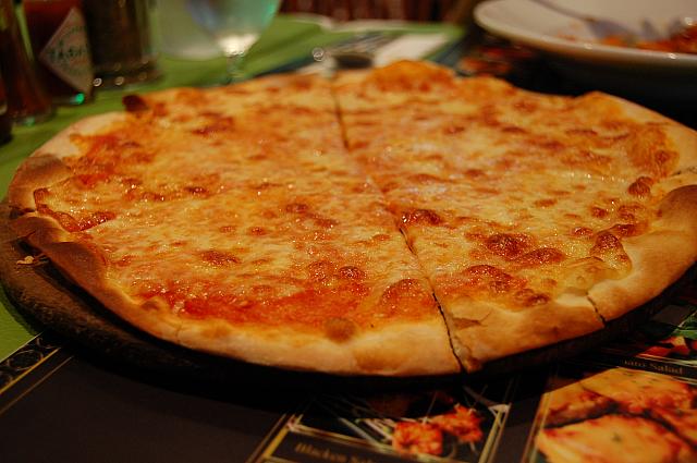 サイアムパラゴン内にある本格イタリアンレストランは、外国人のお客さんが多く本場の味が味わえると人気のお店です。