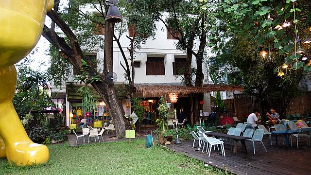 タイにいくつもの支店を持つ人気アイスクリームカフェがタイ北部のチェンマイにあります。かわいくセンスのいいショップをみつけたら、それは「iberry Garden」です！！