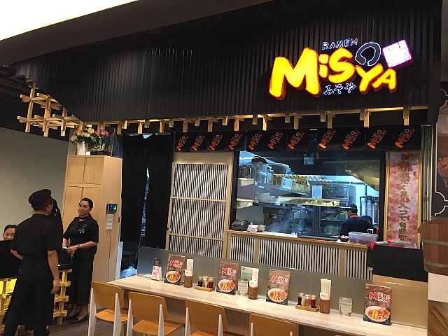 旅行中やショッピング中に無性に味噌ラーメンが食べたくなった時にオススメ。北海道風や東京風、九州風など味噌ラーメンの種類も豊富です。