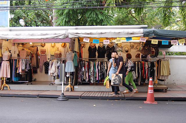 サイアムスクエアのソイ交わる素敵ストリートは東京の“自由が丘”を思わせる上品な静かさとおしゃれな雰囲気の隠れたおすすめスポットです。