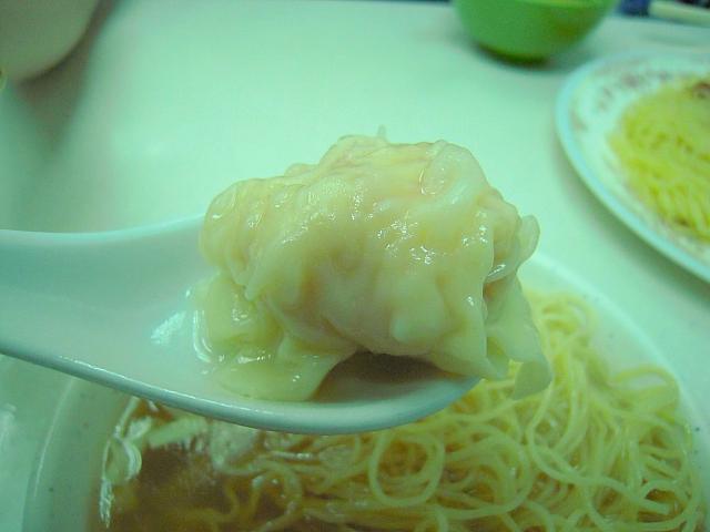 四十余年の歴史ある麺専門店。麺はすべて自家製の手作りです。