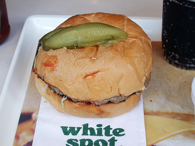 Triple O\'sはカナダのバンクーバーが本社のハンバーガーチェーン店です。日本にはまだ支店がないのでハンバーガーファンなら香港に来た際に試してみる価値アリです