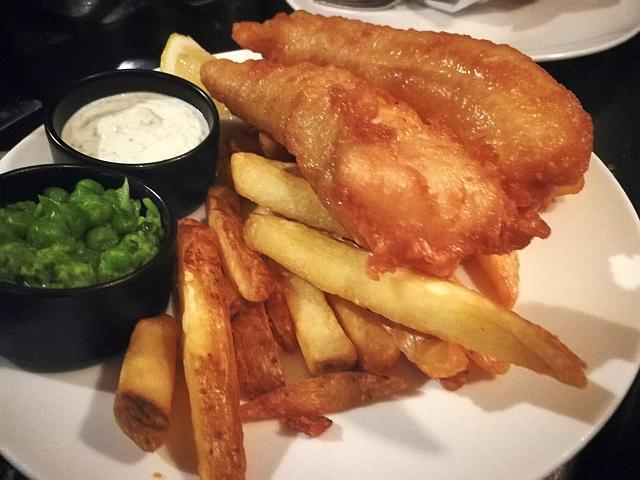 え？本当に香港？？と思わず錯覚してしまうほど、ロンドンテイストが濃いパブ＆グリル。イギリス料理を楽しみたくなったら迷わずここへ！