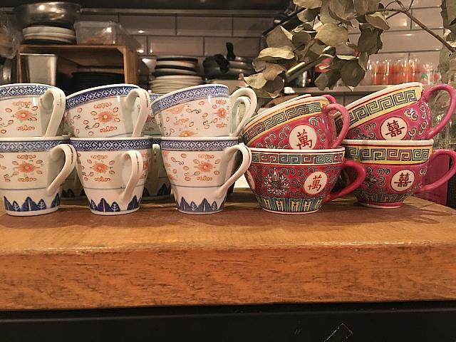 キャットストリートに程近い、大人気のカフェ。香港らしさをちりばめた落ち着いた店内でゆっくりとコーヒーを楽しみましょう。