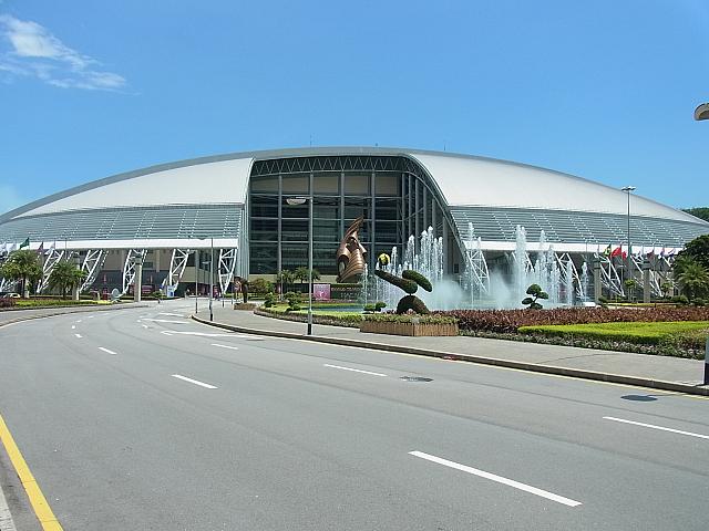 マカオ最大のスポーツ施設、通称・マカオドーム。多目的ドームとして、会議やイベントなどで利用されています。