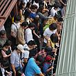 朝8時頃のｾﾝｾｰﾌﾞ運河ﾌﾟﾗﾄｩｰﾅｰﾑ船着場です。今時間は通勤客でいつも満員です。
