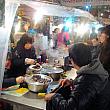 庶民の味を楽しんでいますね。