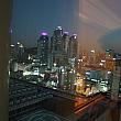 南東の方向を撮りました。
大きなビルがみえます。
夜景は綺麗です。