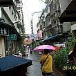 雨の艋舺の街