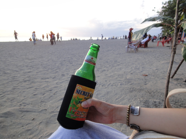 ビール片手にサンセットを待ちます。