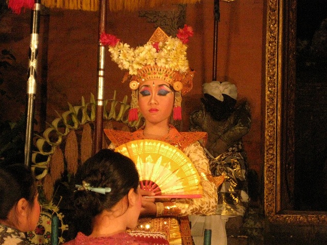 少女が憑依状態に