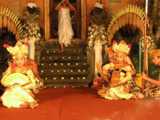 意識を失う踊り手