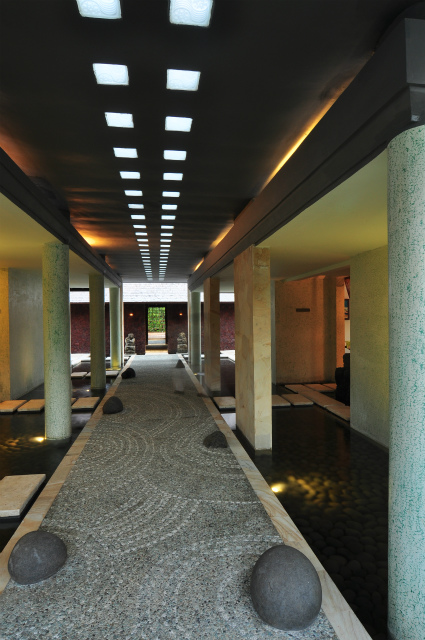禅を意識したコリドール部分