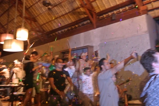 そしてバリ島でのカウントダウンで新年を迎えます！