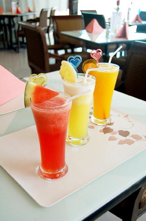 フレッシュフルーツジュース
70バーツ