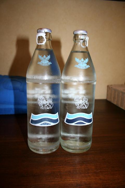 1日2本無料の飲料水 