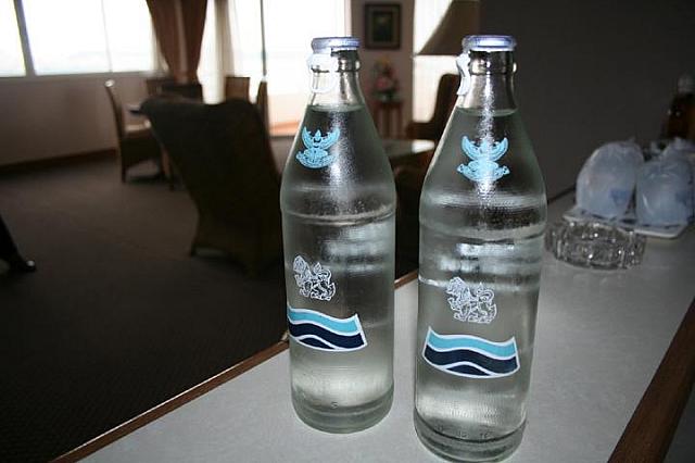 無料飲料水（1日2本）