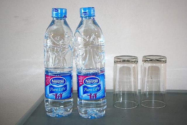 無料飲料水（1日2本） 