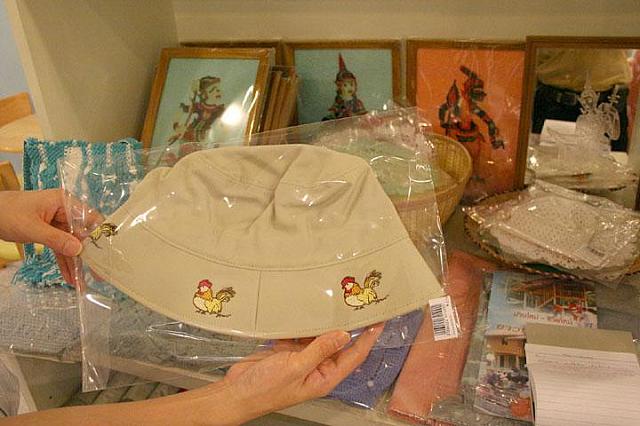 帽子、買ってすぐ使えそうです。