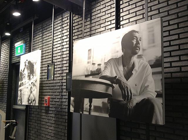 店内の雰囲気と絶妙にマッチした作品の数々