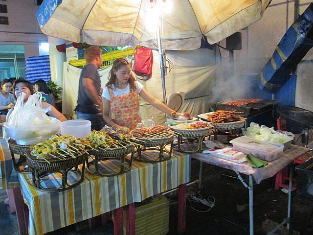 串物屋台 20バーツ〜