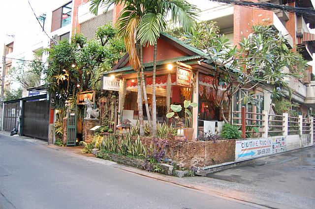 スクンビット・ソイ３５に人を集める人気タイ料理店、それこそが「ゲッダワー」です！！