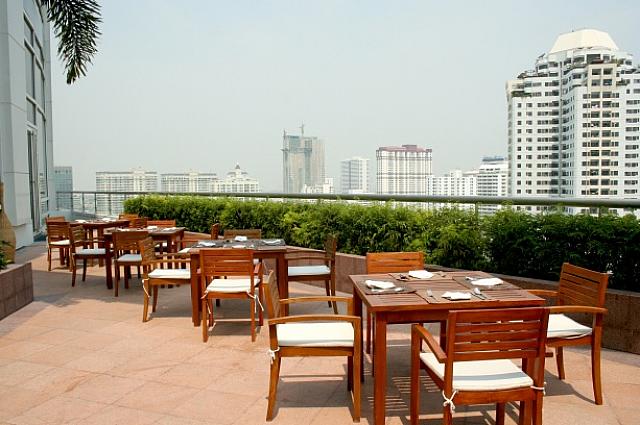 屋外席