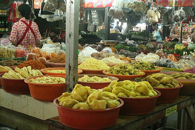 タイの漬物「パックドーン」（野菜漬け）。