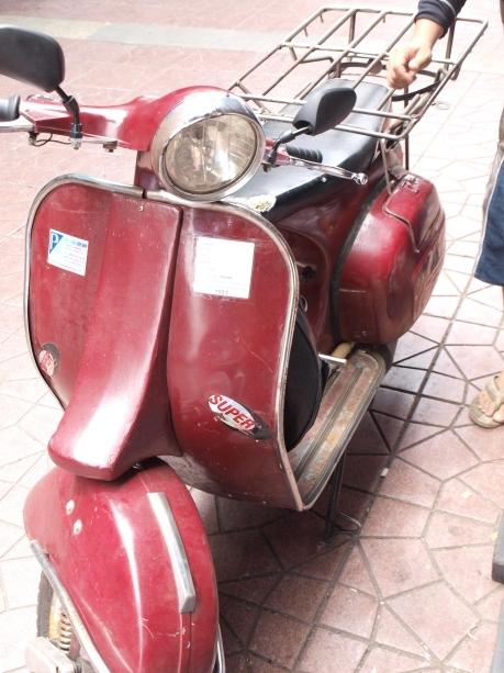 ヤワラート名物「Vespa」。