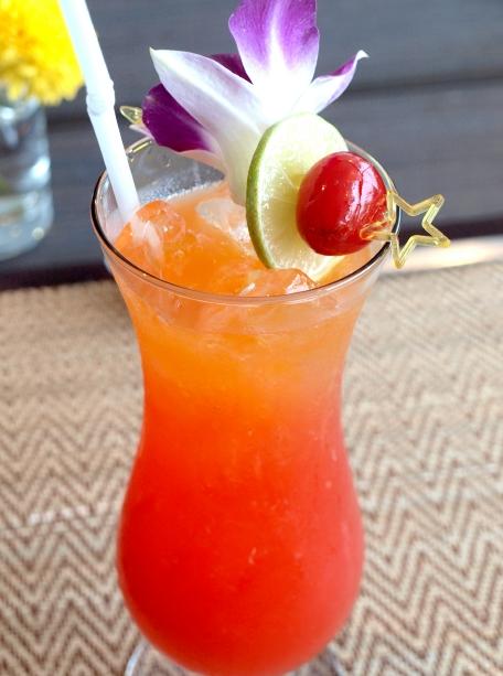 ノンアルコール、複雑なフルーツのコンビネーションを味わえる「Fruit Punch　 100B」