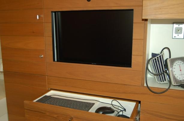 こちらはお医者様が使うPCです