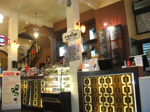 中々シックなお店です