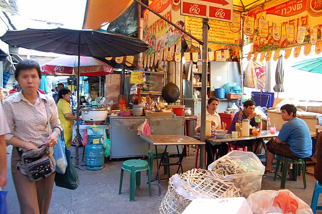 インド料理が食べられるお店あり！