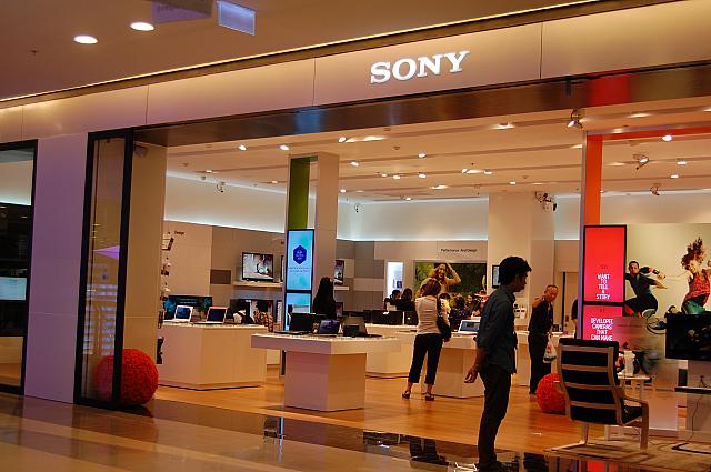 「SONY SHOP」はシンプルだけれど貫禄があります！