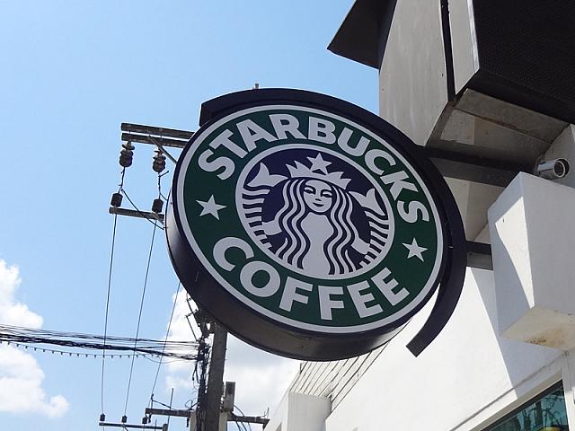 ここにも『スターバックス』。ビーチロードで２店舗目。