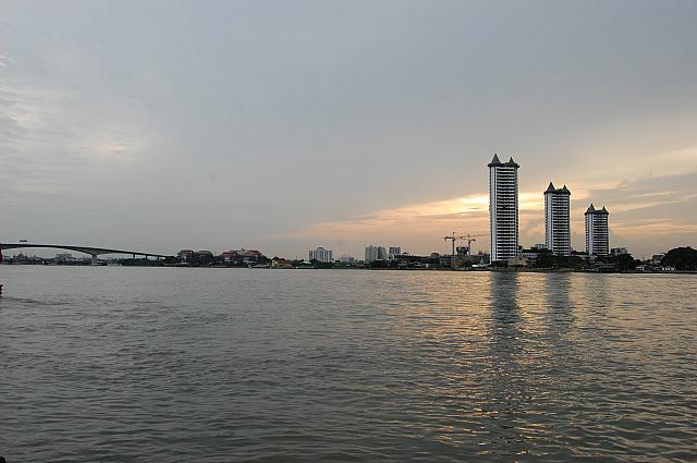 夜景だけでなく夕焼けの時間帯もおすすめです