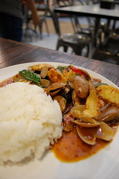 材料も好きなものを選ぶことができ、辛さも調節できます。