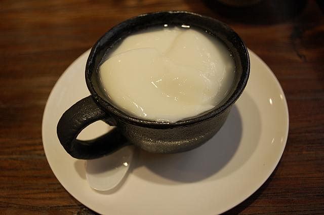 プルンプルンの杏仁豆腐はデザートにGOOD