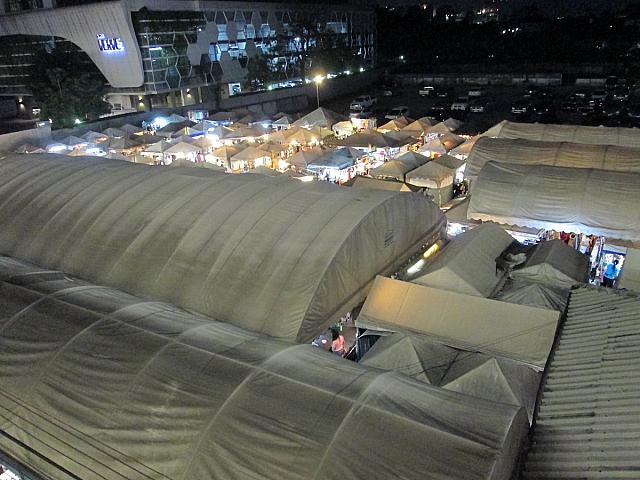 駅の上から見るとなかなかの面積ですね