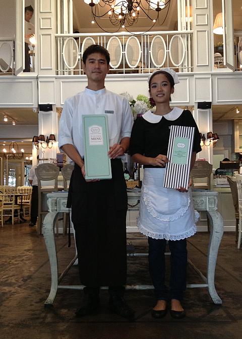 店員さんのコスチュームも可愛いです
