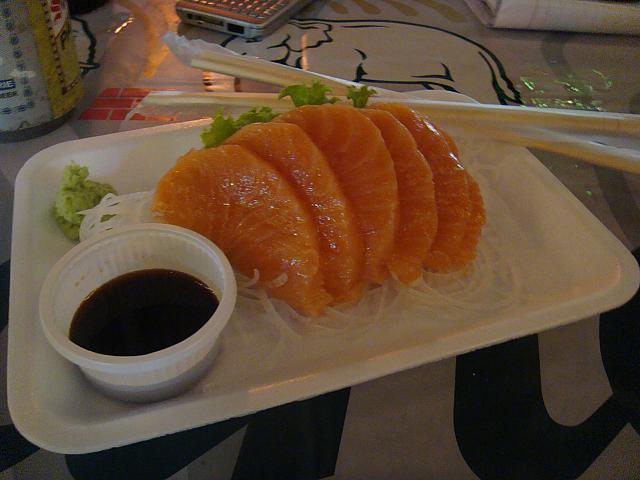 サーモンの刺身　120バーツ