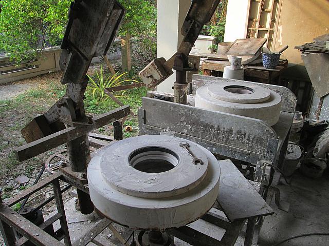 生地を作る段階の型押しの道具