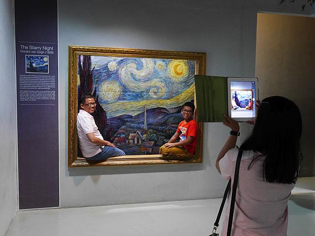 アートでは絵画の中に登場