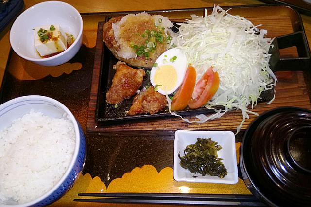 おろしハンバーグ　竜田揚げ2個付き