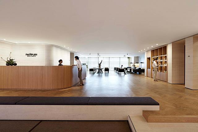 エレベーターが開くとこの光景
