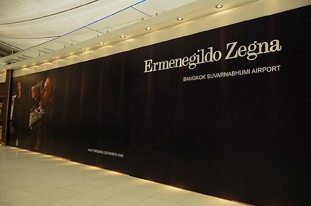 ６２ Ermenegildo Zegna
<br>間もなくオープン
