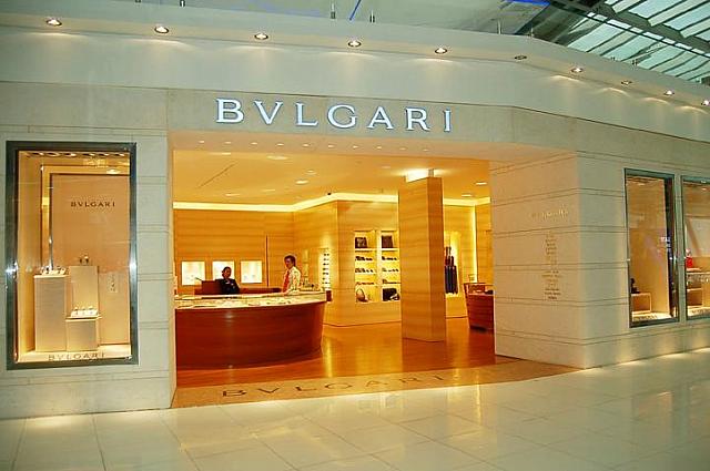 ４３ BVLGARI
<br>時計やバッグなど。
