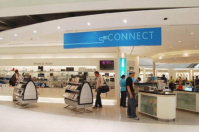 １０ コネクト(電化製品)
<br>パソコン、デジカメ、ビデオカメラなど電化製品が置いてあります。
